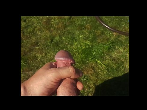 ❤️ گرم hottie پنهنجي گلابي pussy fucked حاصل ڪري ۽ هڪ اونهاري جي باغ ۾ squirt سان cums ❤️❌ ❤